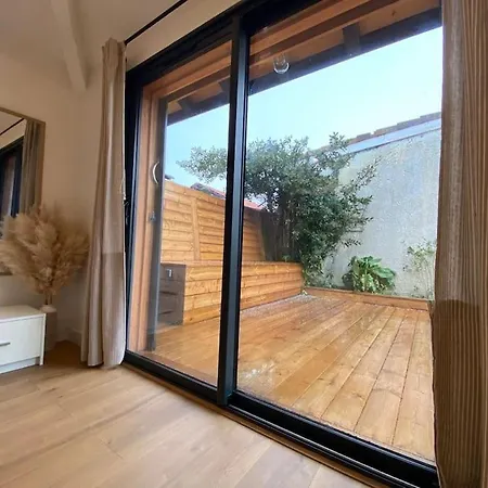 Genêts - 3 Parentales Avec Terrasse Et Piscine - Proche Villa